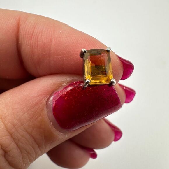 Genuine emerald cut citrine stud earrings in sterling silver! - Picture 3 of 7